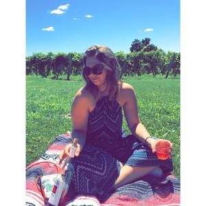 Meet your Posher, Emily